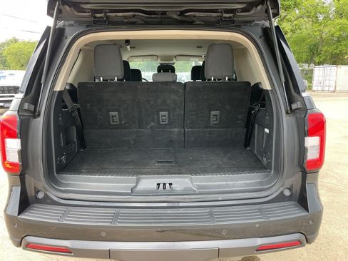 Used 2024 Ford Expedition XLT RWD image 44