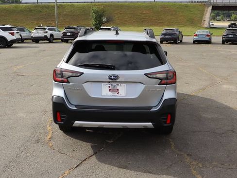 Certified 2022 Subaru Outback Limited AWD/4WD image 7