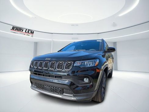 New 2026 Jeep Compass Latitude w/ Sun and Sound Group AWD/4WD image 6