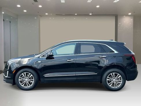 Used 2023 Cadillac XT5 Premium Luxury AWD/4WD image 2
