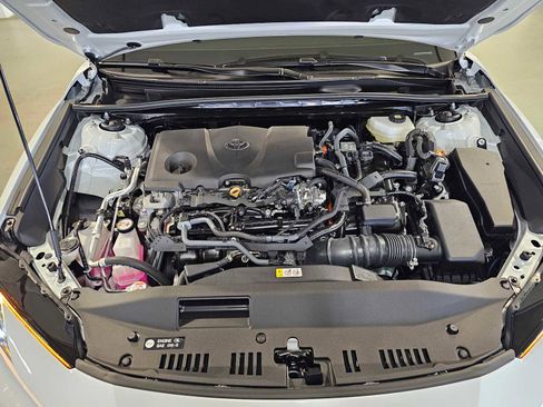 Used 2025 Toyota Camry XSE w/ Premium Plus Package image 9