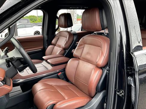 Used 2025 Lincoln Navigator L Reserve AWD/4WD image 23