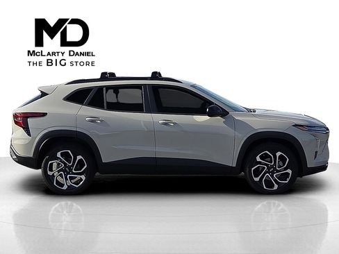 New 2026 Chevrolet Trax RS w/ Driver Confidence Package image 6