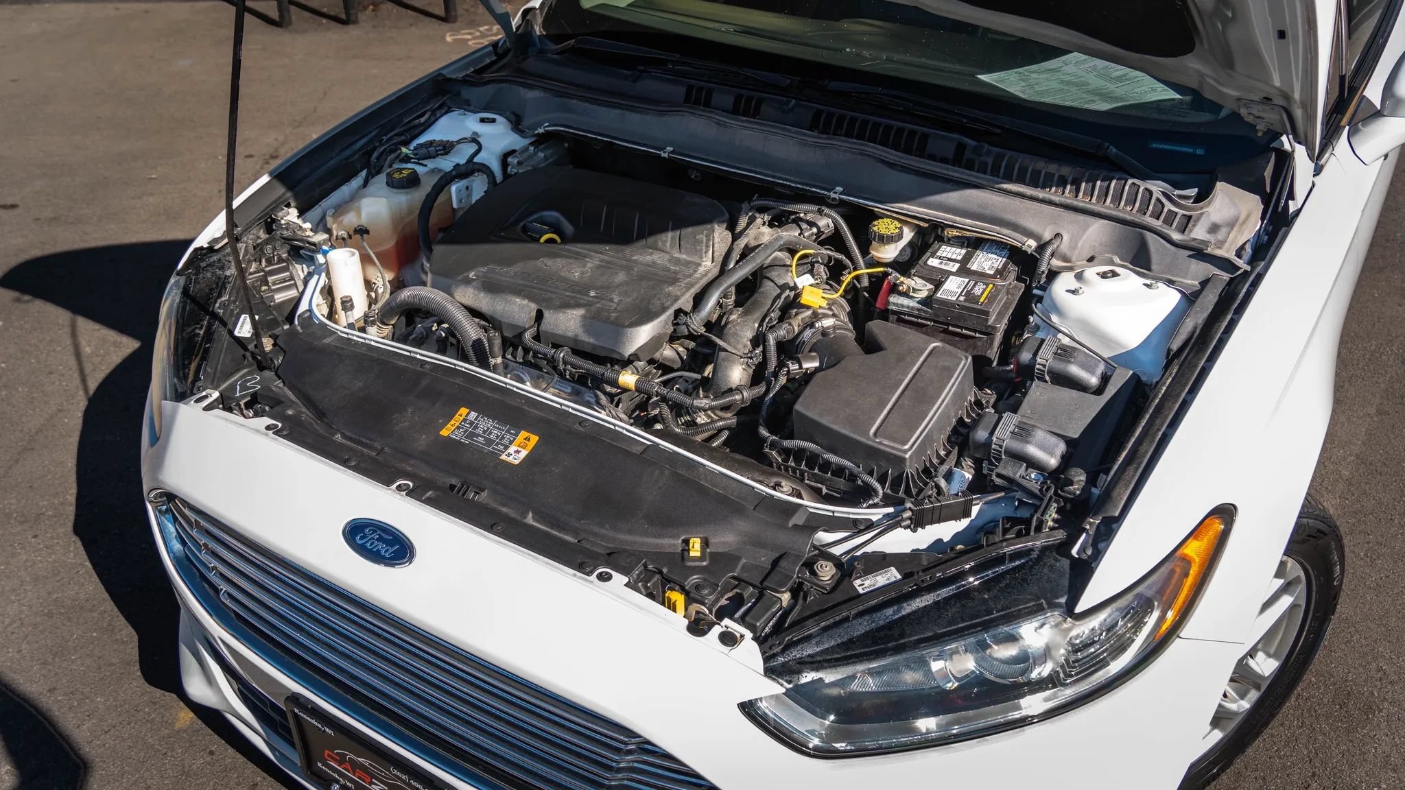 Used 2014 Ford Fusion SE w/ Equipment Group 202A FWD image 11