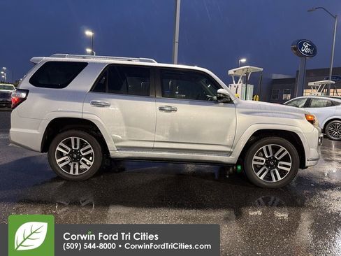 Used 2015 Toyota 4Runner 4WD image 9