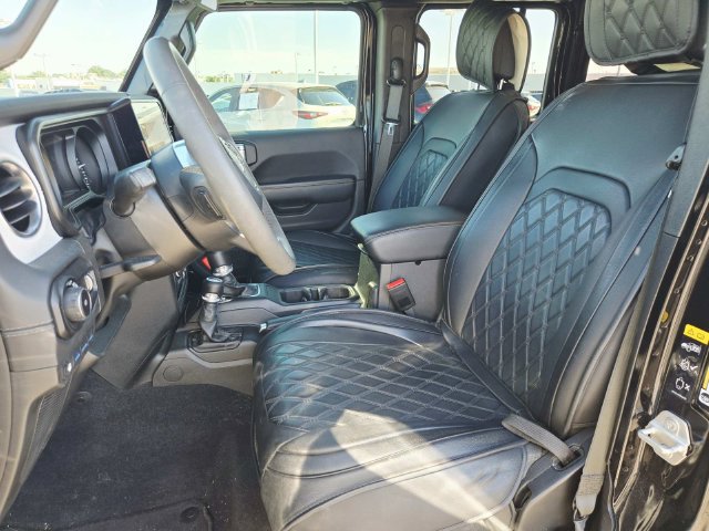 Used 2024 Jeep Wrangler Unlimited Sahara AWD/4WD image 9