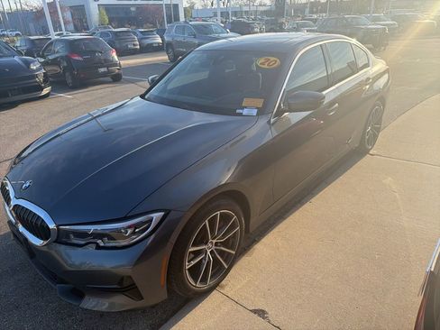 Used 2020 BMW 330i xDrive Sedan w/ Premium Package AWD/4WD image 4