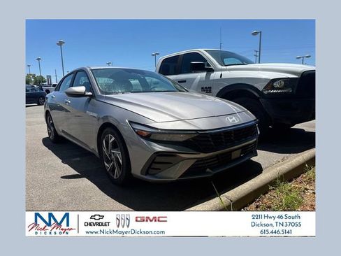Used 2025 Hyundai Elantra SEL FWD image 1