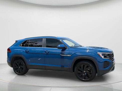 New 2026 Volkswagen Atlas Cross Sport SE FWD image 7