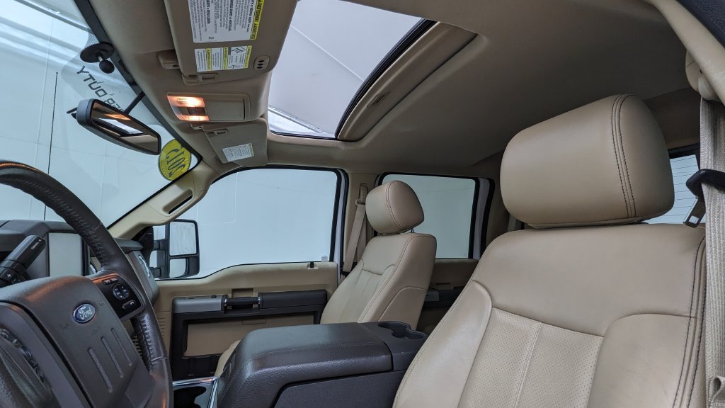Used 2015 Ford F350 Lariat w/ Lariat Ultimate Package AWD/4WD image 3