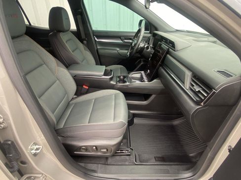 Used 2026 GMC Terrain AT4 w/ Convenience Package III AWD/4WD image 18