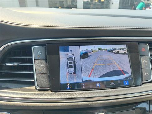 Used 2022 Buick Enclave Essence w/ Sport Touring Edition image 27