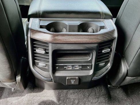 Used 2025 RAM 1500 Laramie w/ Sport Appearance Package AWD/4WD image 27