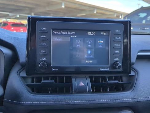 Used 2020 Toyota RAV4 XLE image 6