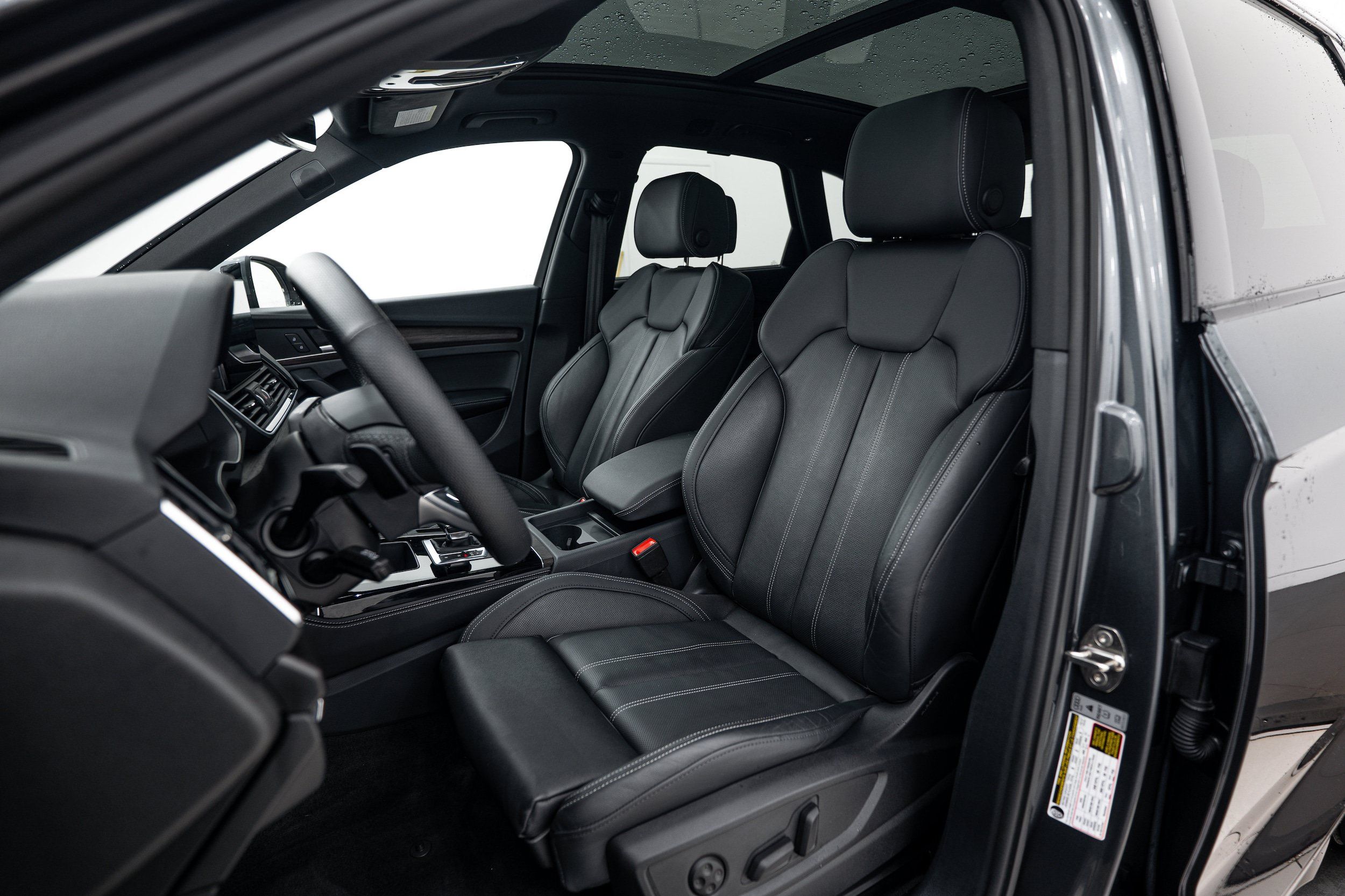 Certified 2025 Audi Q5 e Premium Plus w/ Premium Plus Package AWD/4WD image 18