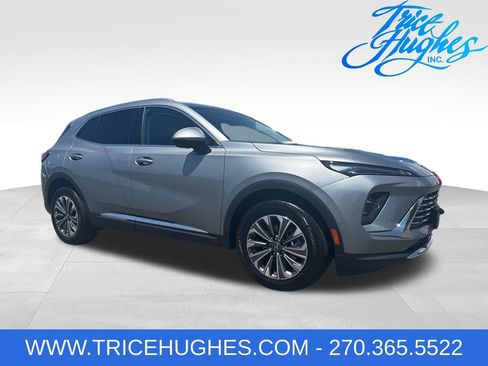 Used 2025 Buick Envision Preferred AWD/4WD image 1