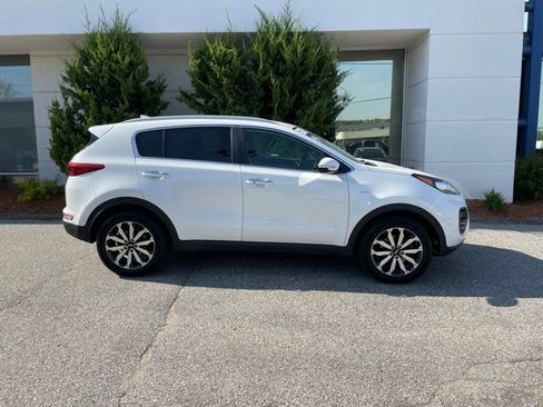Used 2019 Kia Sportage EX AWD/4WD image 3