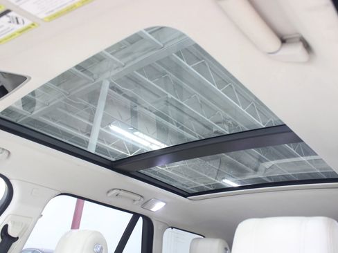 Used 2014 Land Rover Range Rover Supercharged image 36