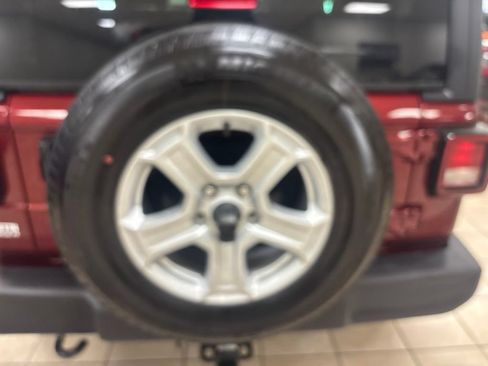 Used 2021 Jeep Wrangler Sport AWD/4WD image 34