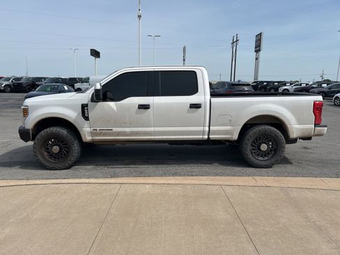 Used 2019 Ford F250 XL w/ STX Appearance Package AWD/4WD image 8