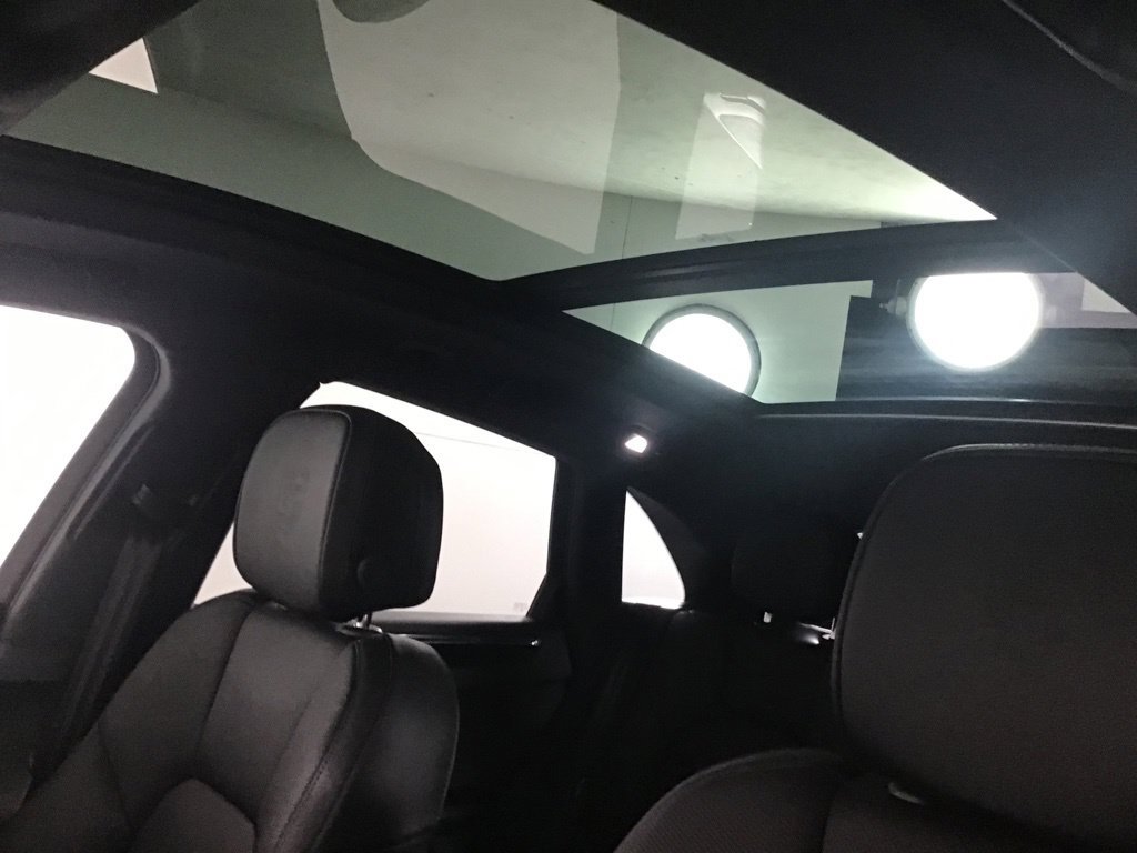 Certified 2026 Porsche Macan AWD/4WD image 30
