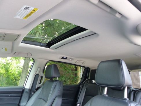 Used 2025 Honda Odyssey EX-L image 41