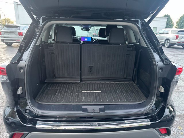 Used 2023 Toyota Highlander Platinum AWD/4WD image 9