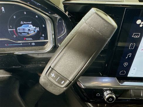 Used 2024 GMC Sierra 1500 Elevation image 15