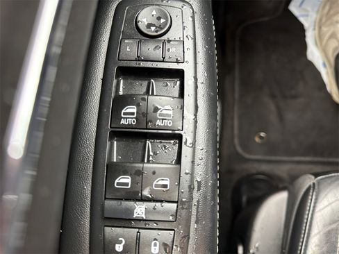 Used 2015 Jeep Grand Cherokee Limited image 23