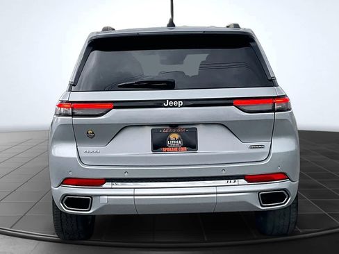 Used 2024 Jeep Grand Cherokee Overland AWD/4WD image 5