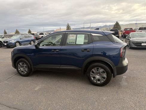Used 2025 Nissan Kicks S AWD/4WD image 8