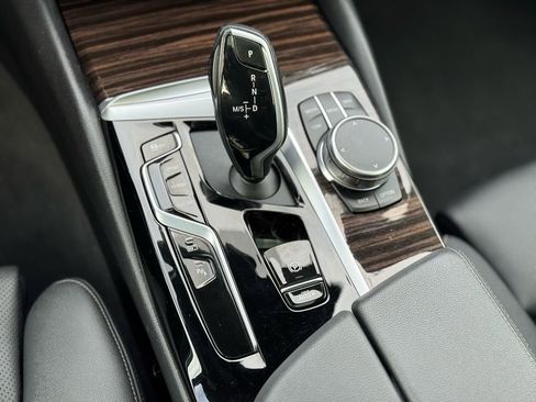 Used 2023 BMW 530e xDrive image 17