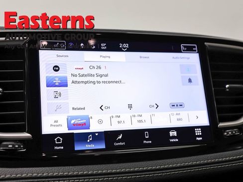 Used 2023 Chrysler Pacifica Touring-L FWD image 18