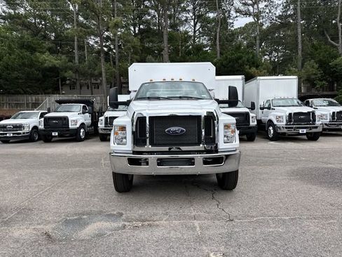 New 2027 Ford F750 2WD Regular Cab Super Duty image 3