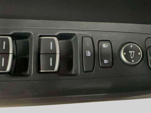 Used 2023 Honda CR-V EX-L image 13