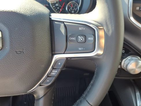 Used 2024 RAM 1500 Laramie AWD/4WD image 9