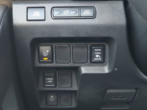 Used 2023 Nissan Frontier SV w/ SV Convenience Package image 25