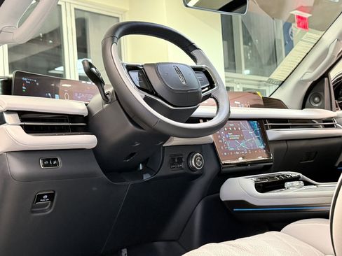 New 2026 Lincoln Navigator L Black Label image 47