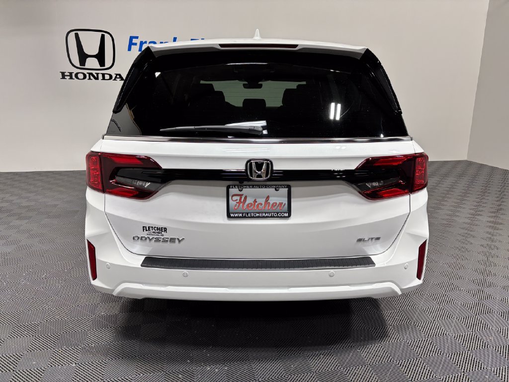 New 2027 Honda Odyssey Elite image 5