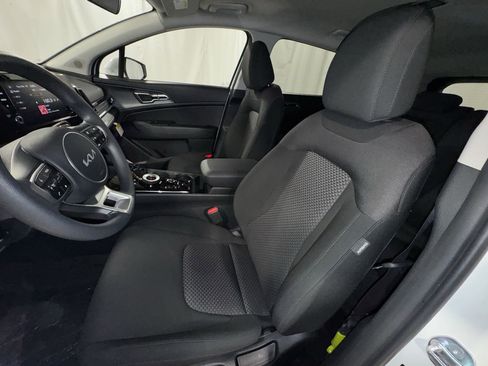Certified 2025 Kia Sportage LX image 13