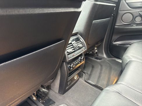 Used 2015 BMW X5 xDrive50i image 25