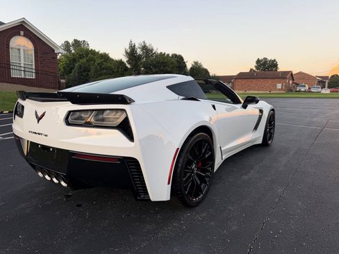 Used 2015 Chevrolet Corvette Z06 w/ 2LZ Preferred Equipment Group RWD image 24
