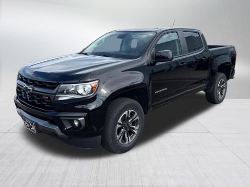Used 2021 Chevrolet Colorado Z71 w/ Safety Package AWD/4WD image 3