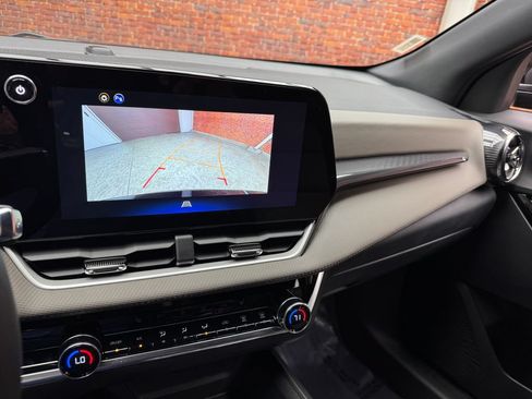 Used 2026 Chevrolet Equinox LT w/ Convenience Package II FWD image 20