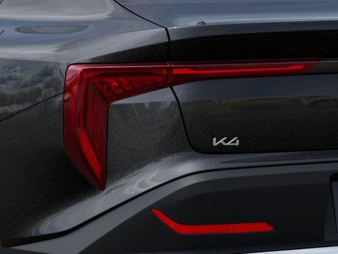 New 2026 Kia K4 LXS image 11