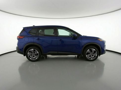 Used 2025 Nissan Rogue SV FWD image 11
