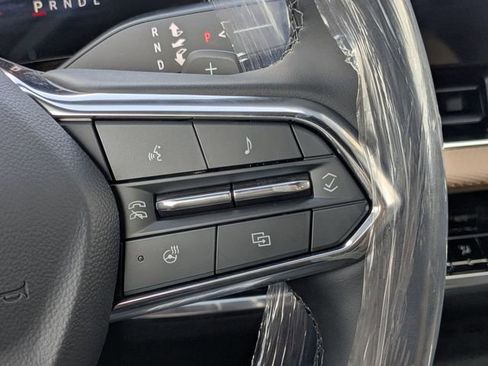 New 2026 Chevrolet Equinox ACTIV w/ Convenience Package III FWD image 24