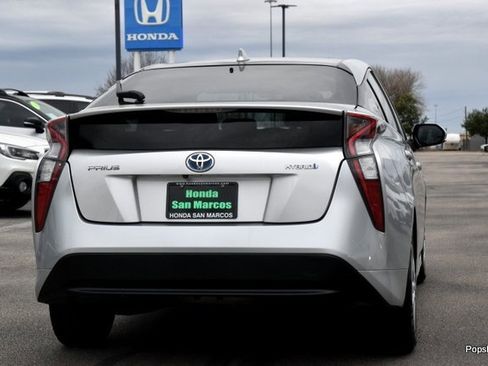 Used 2016 Toyota Prius Two image 3