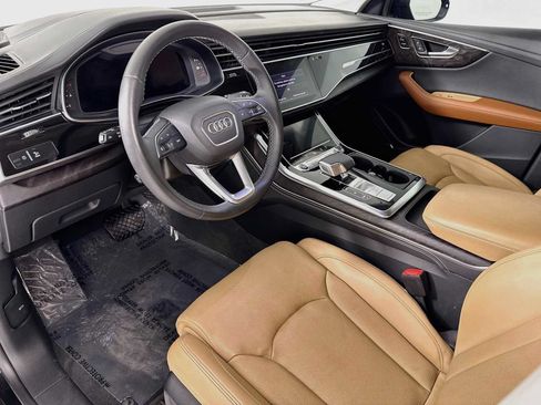 Used 2024 Audi Q8 Prestige AWD/4WD image 4
