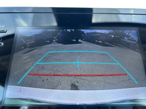 Used 2023 Toyota Camry SE image 19